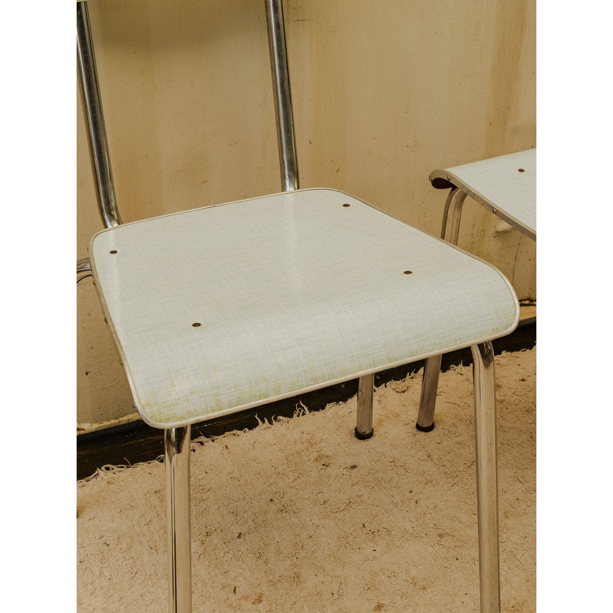 Lot de 4 chaises chromées et formica Alma N°2147 - Bon état bleu clair, DEBONGOUT