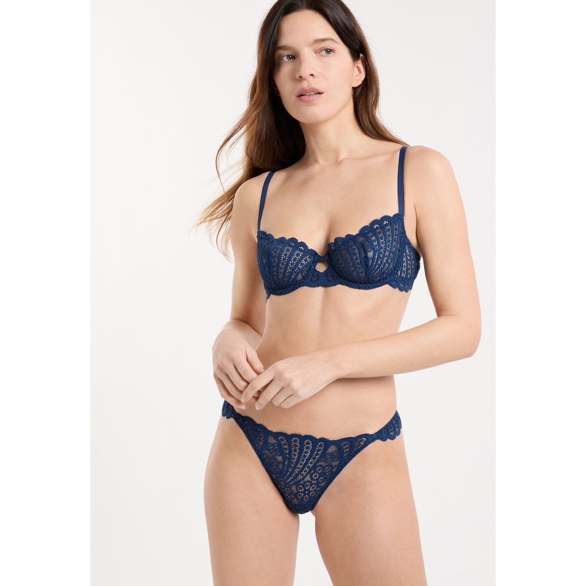 Soutien-gorge N.9 - Balconnet en dentelle ETREINTE marine, ETAM