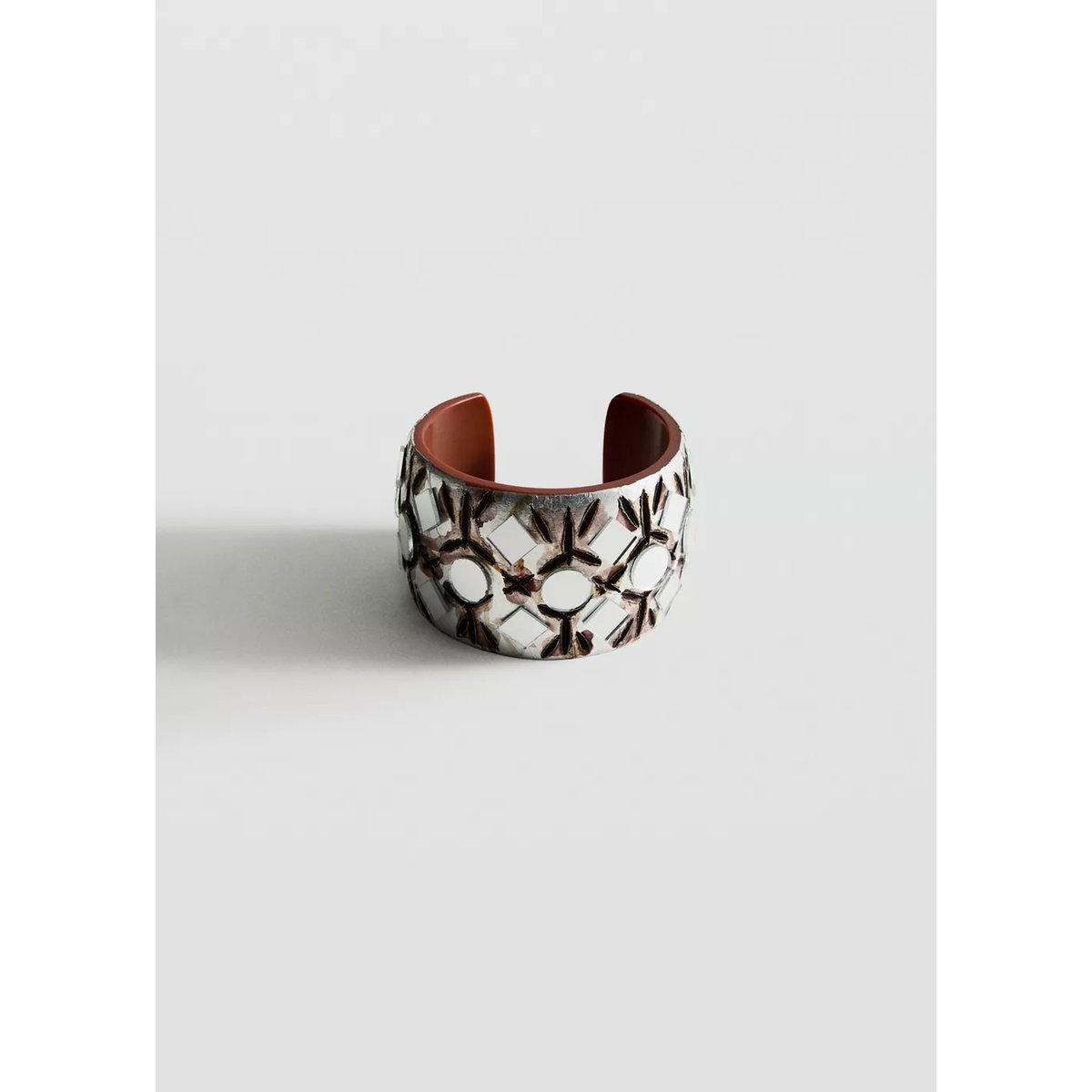 Bracelet rigide en résine marron, MANGO