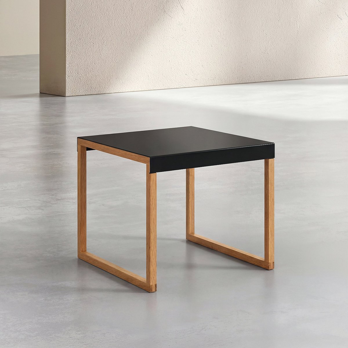 Table d'appoint en acier laqué KILO noir, HABITAT