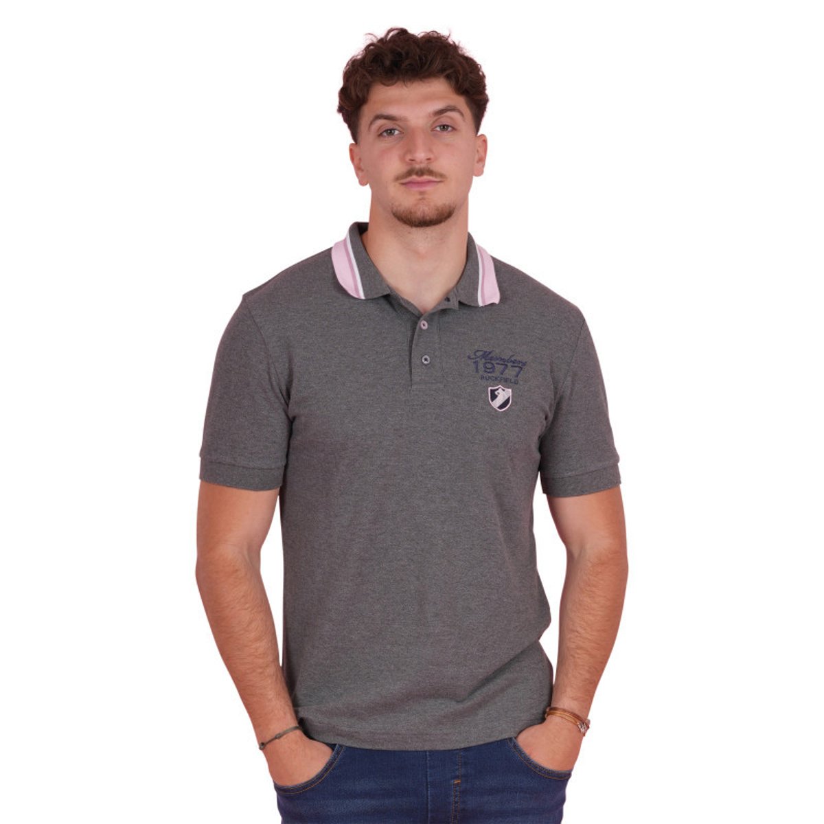 Polo en coton gris uni pourvu d'une coupe droite et d'un col boutonné gris, RUCKFIELD