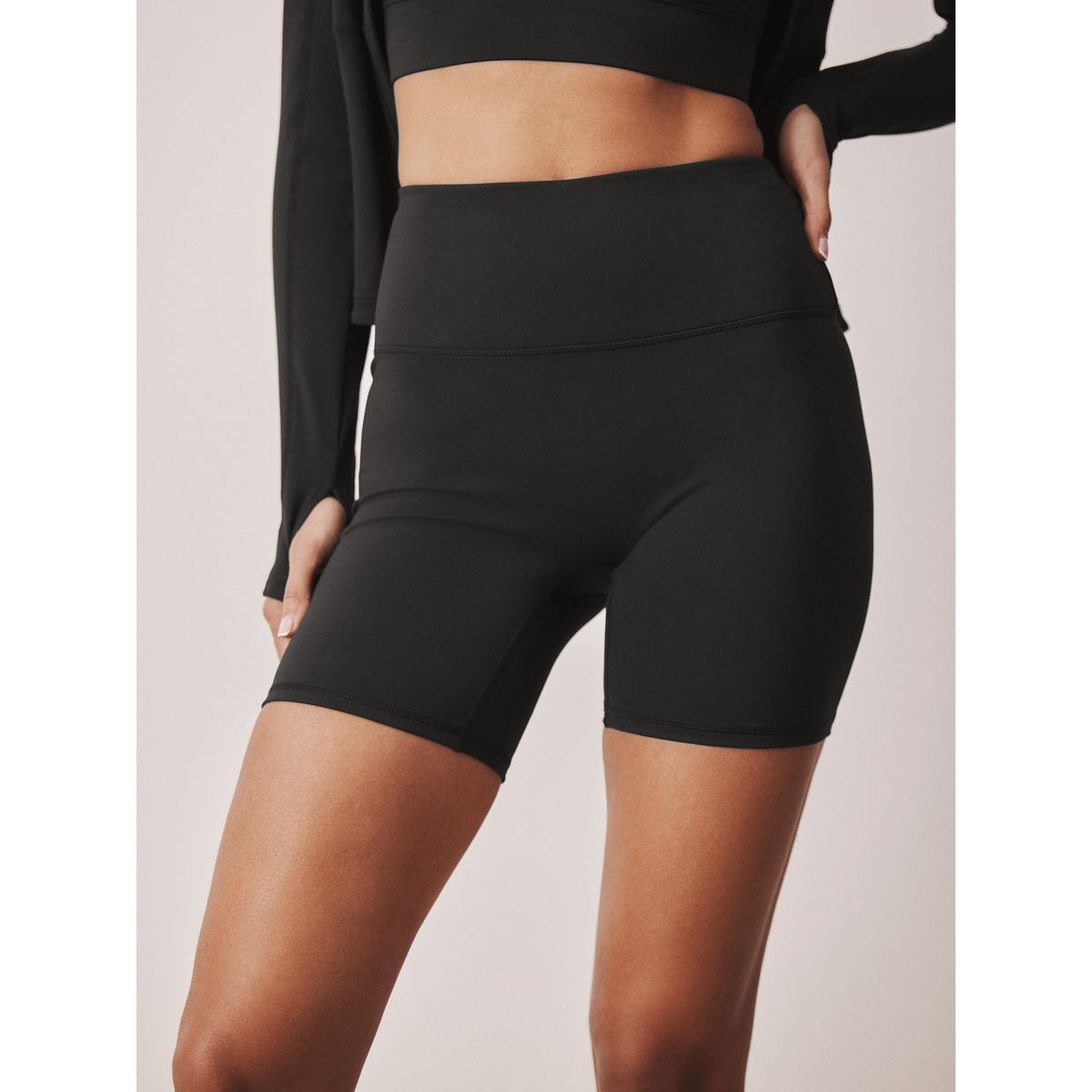 Short cycliste active balance noir, NEXT