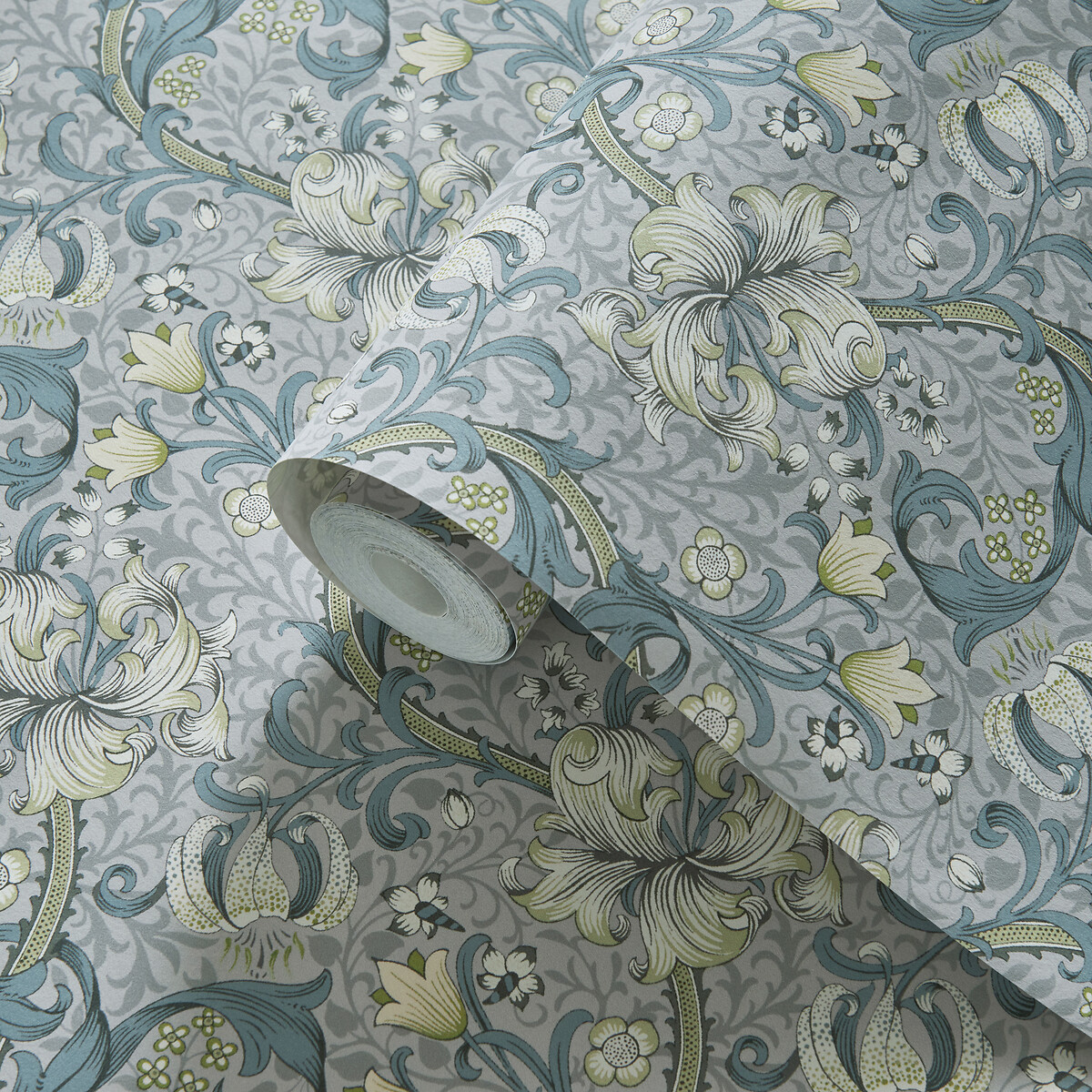 Golden Lily Slate/Dove Wallpaper grey/blue, WILLIAM MORRIS BY CLARKE & CLARKE