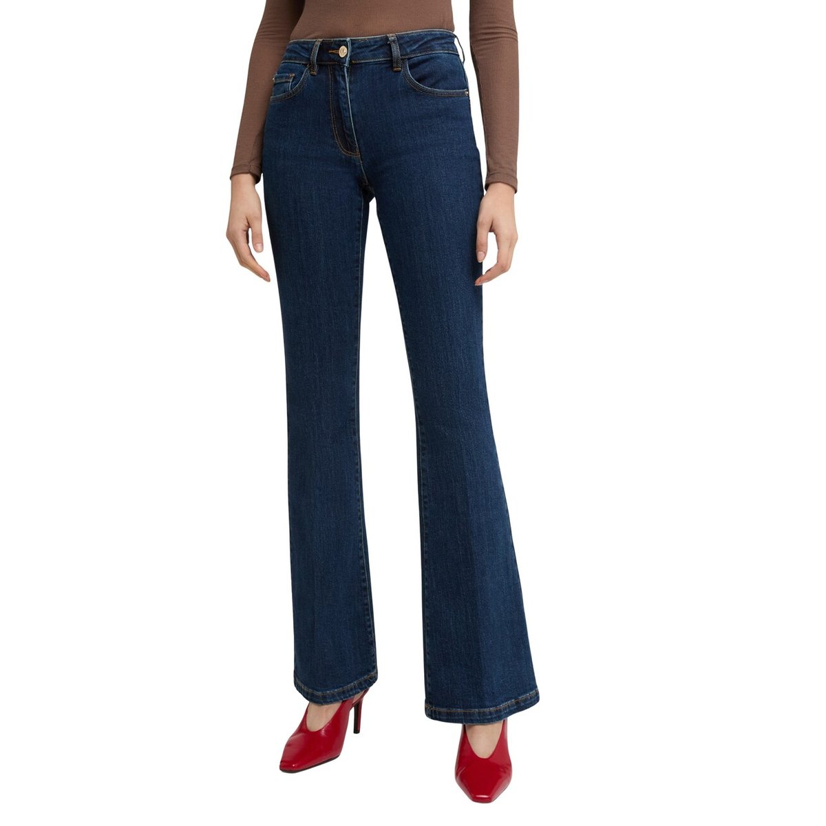 Jean flare Elle bleu, MOTIVI
