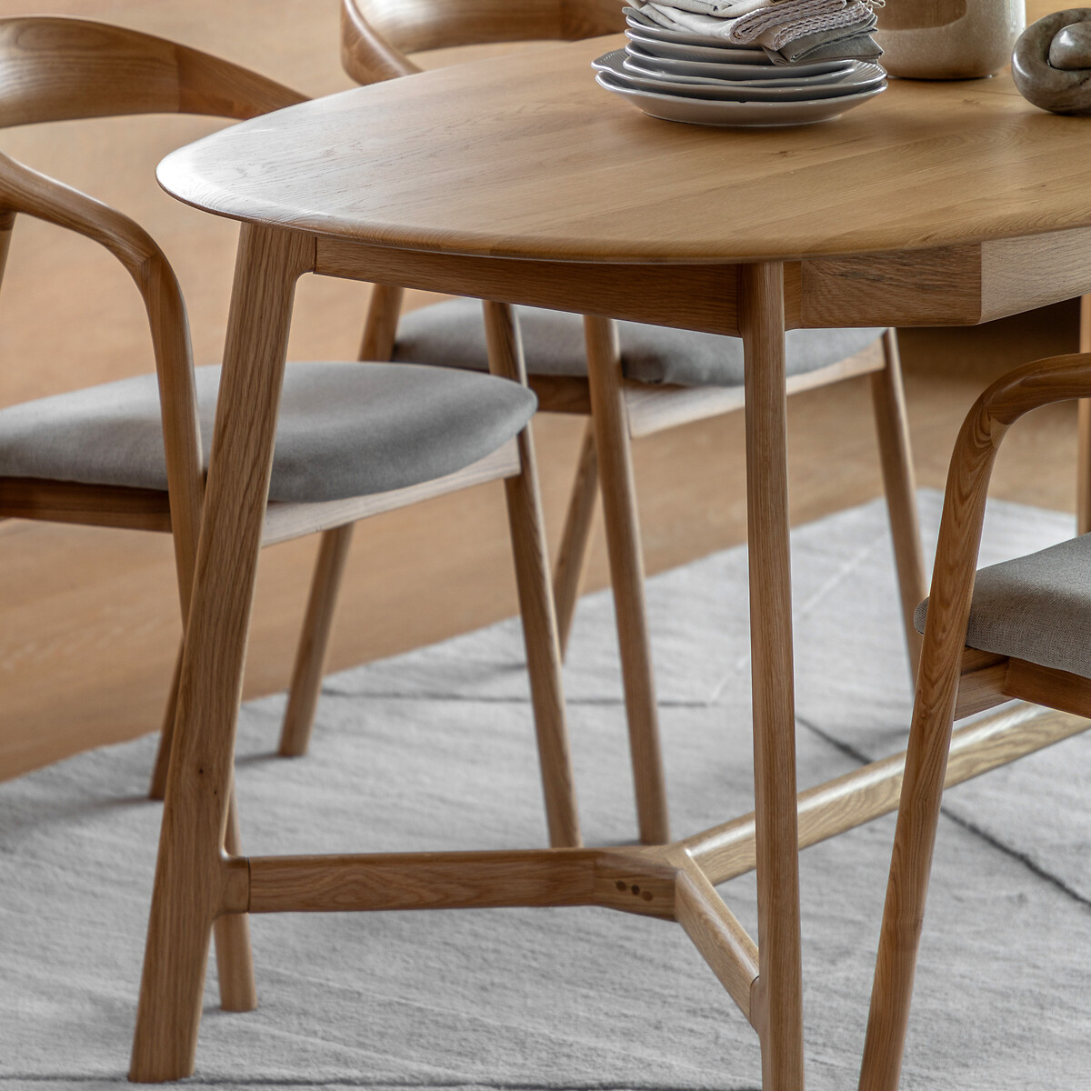 Murwara Oak Extendable Oval Dining Table (Seats 8) oak, ÉDITÉ