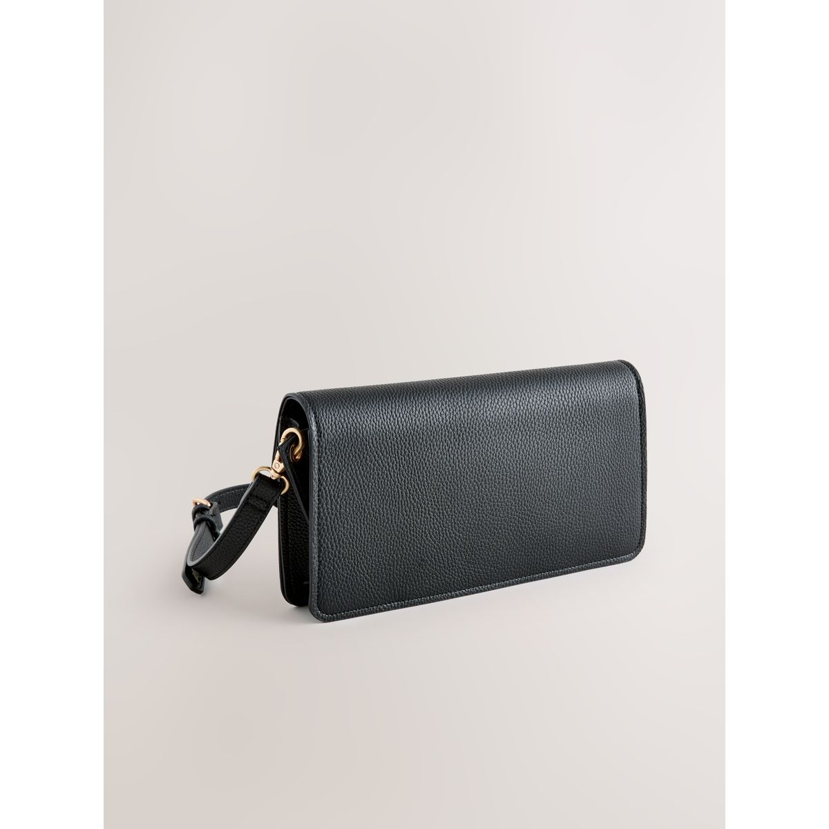 Sac à bandoulière avec détail métallique noir, NEXT