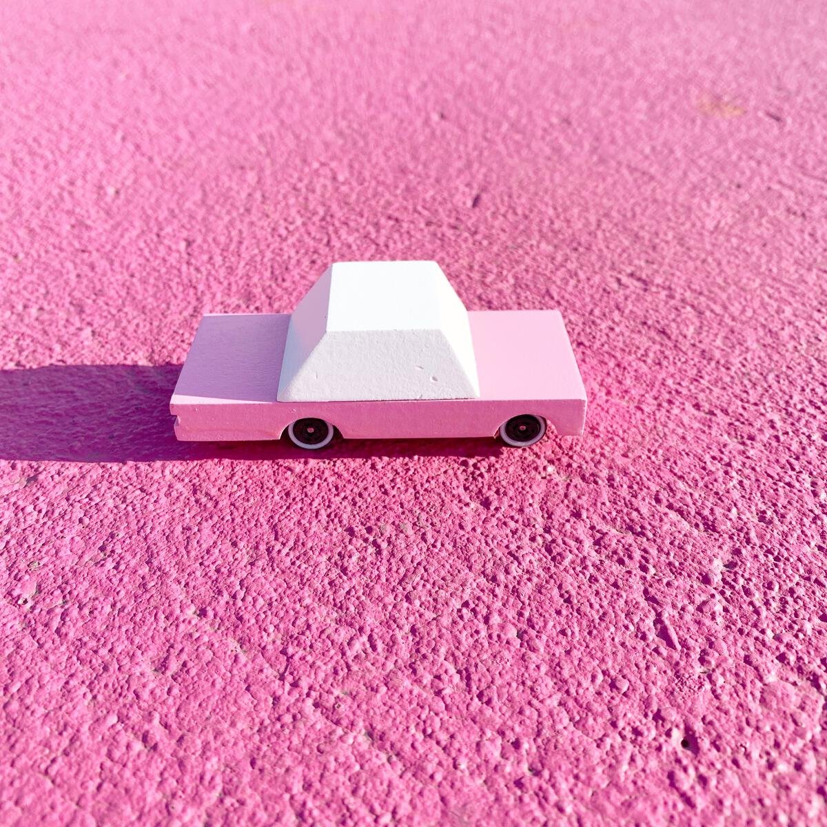Voiture Sedan rose, CANDYLAB TOYS