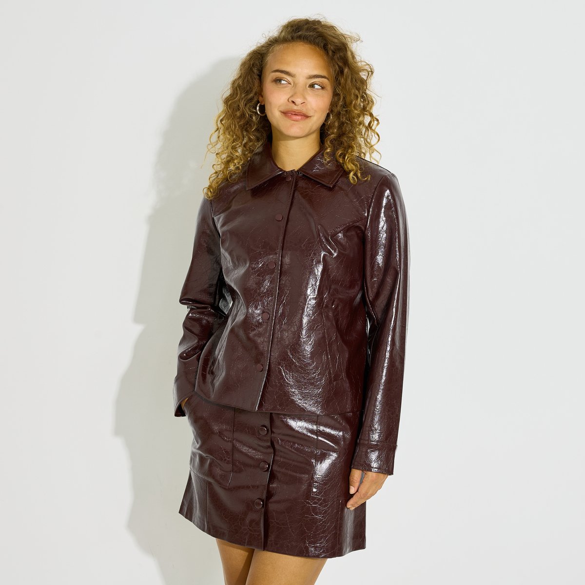 Blouson effet verni marron chocolat, GRAIN DE MALICE