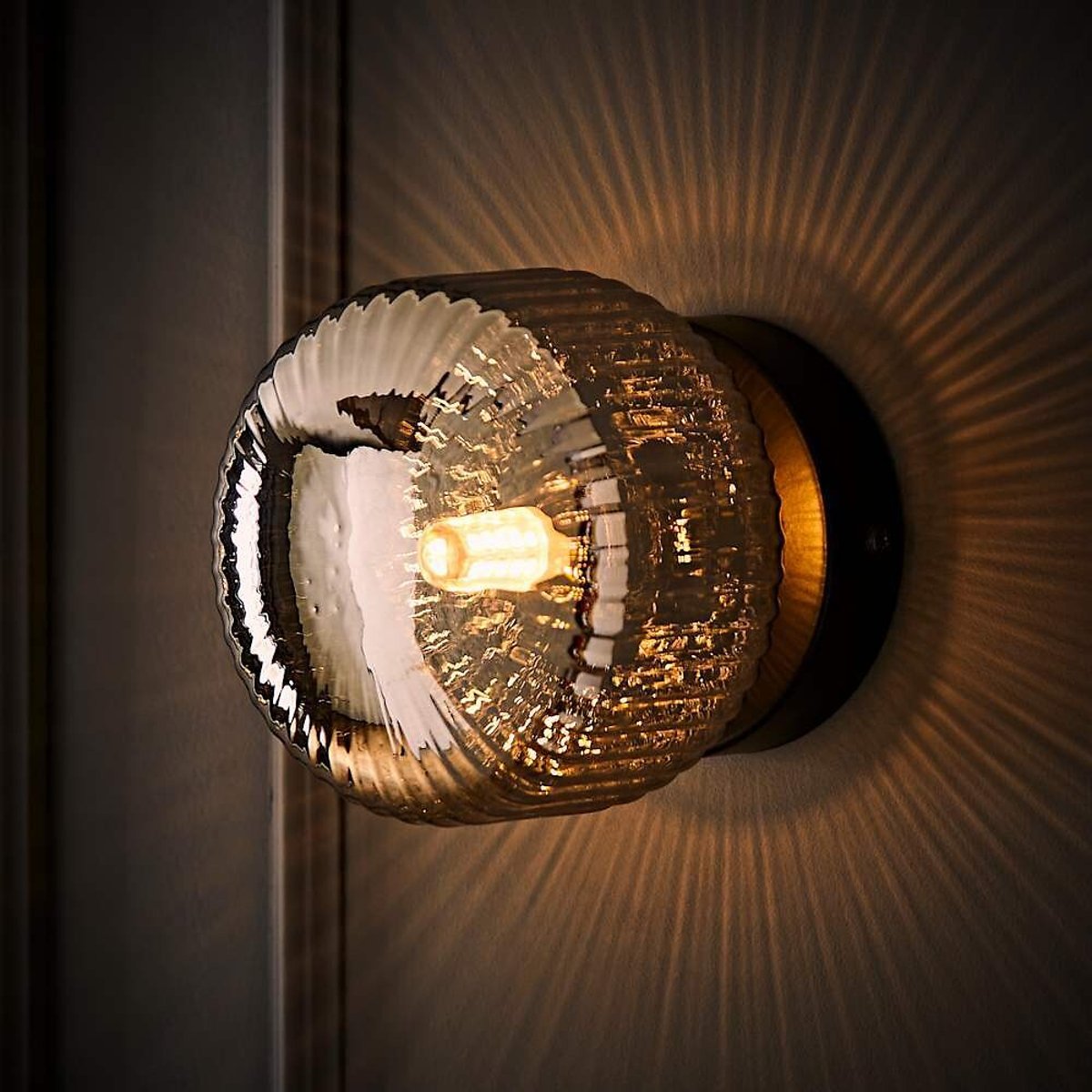 Conrad Ribbed Glass Flush Wall Light black, SO'HOME