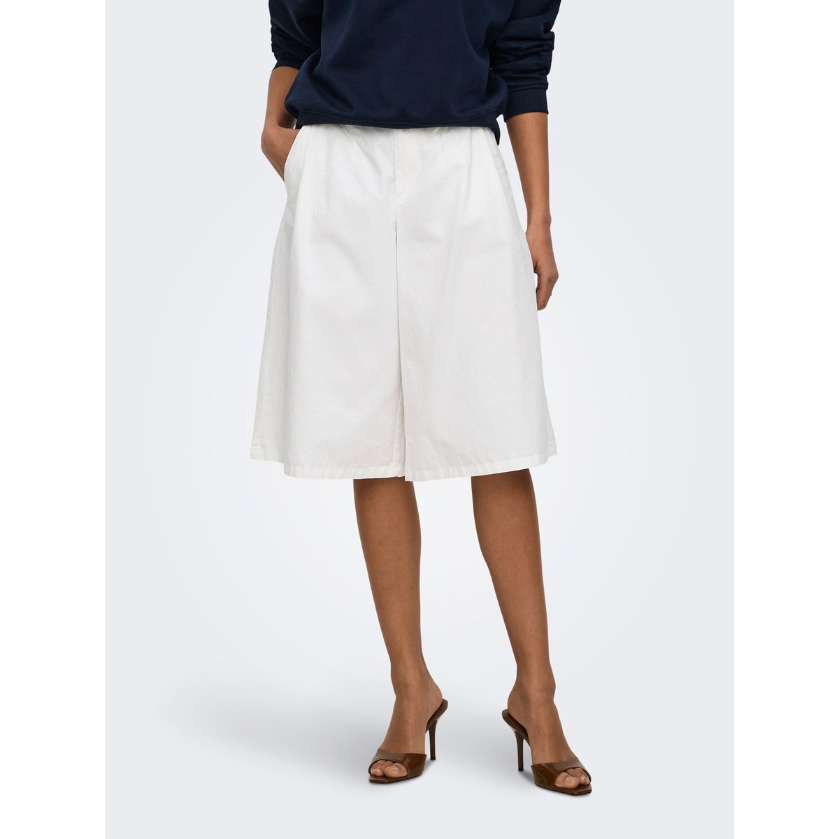 Bermuda white 1, JDY