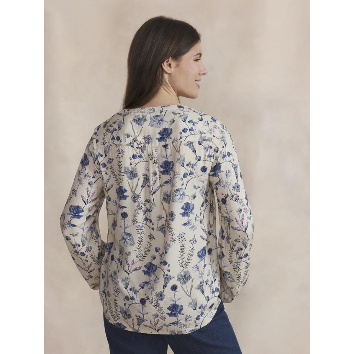 Blouse encolure ronde avec fente NOEMAMIS beige, TBS