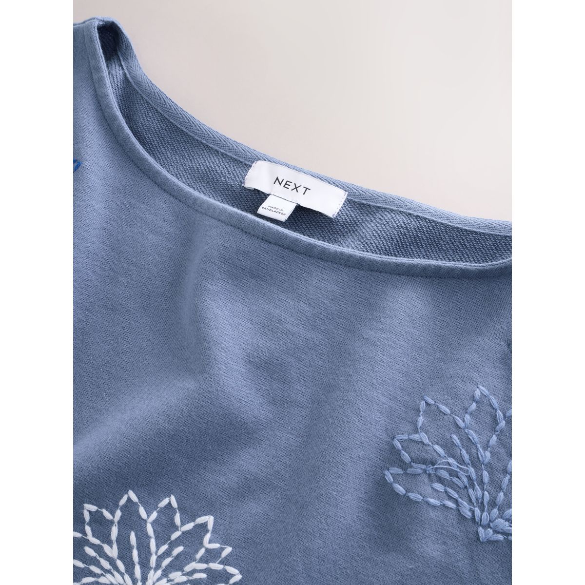 Sweat ample à fleurs brodées bleu, NEXT