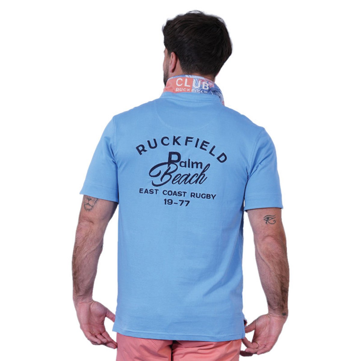 Polo en coton biologique bleu uni pourvu d'un col boutonné et d'une coupe droite bleu, RUCKFIELD