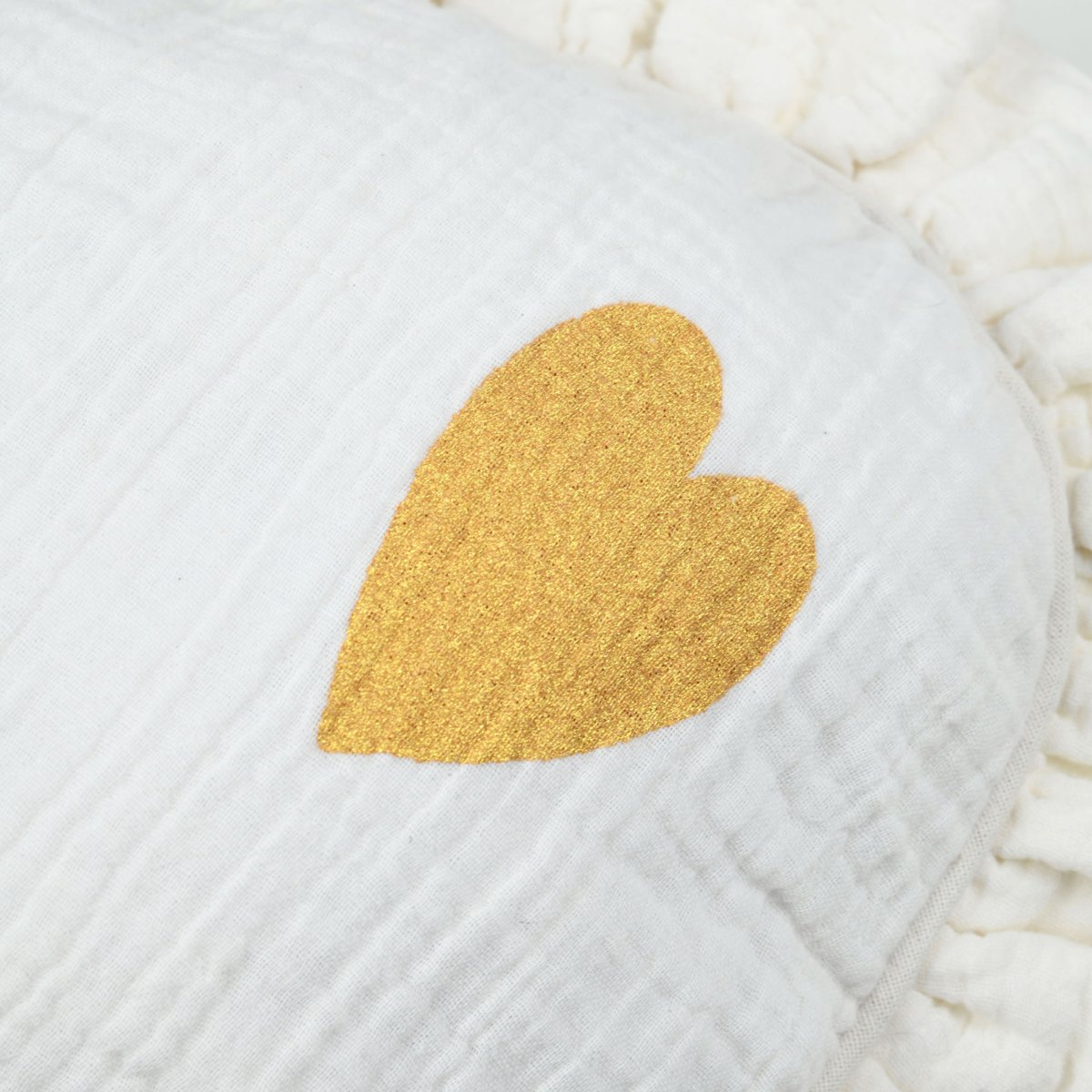 Coussin cœur en coton à volant froncé ecru, LOVELY CASA