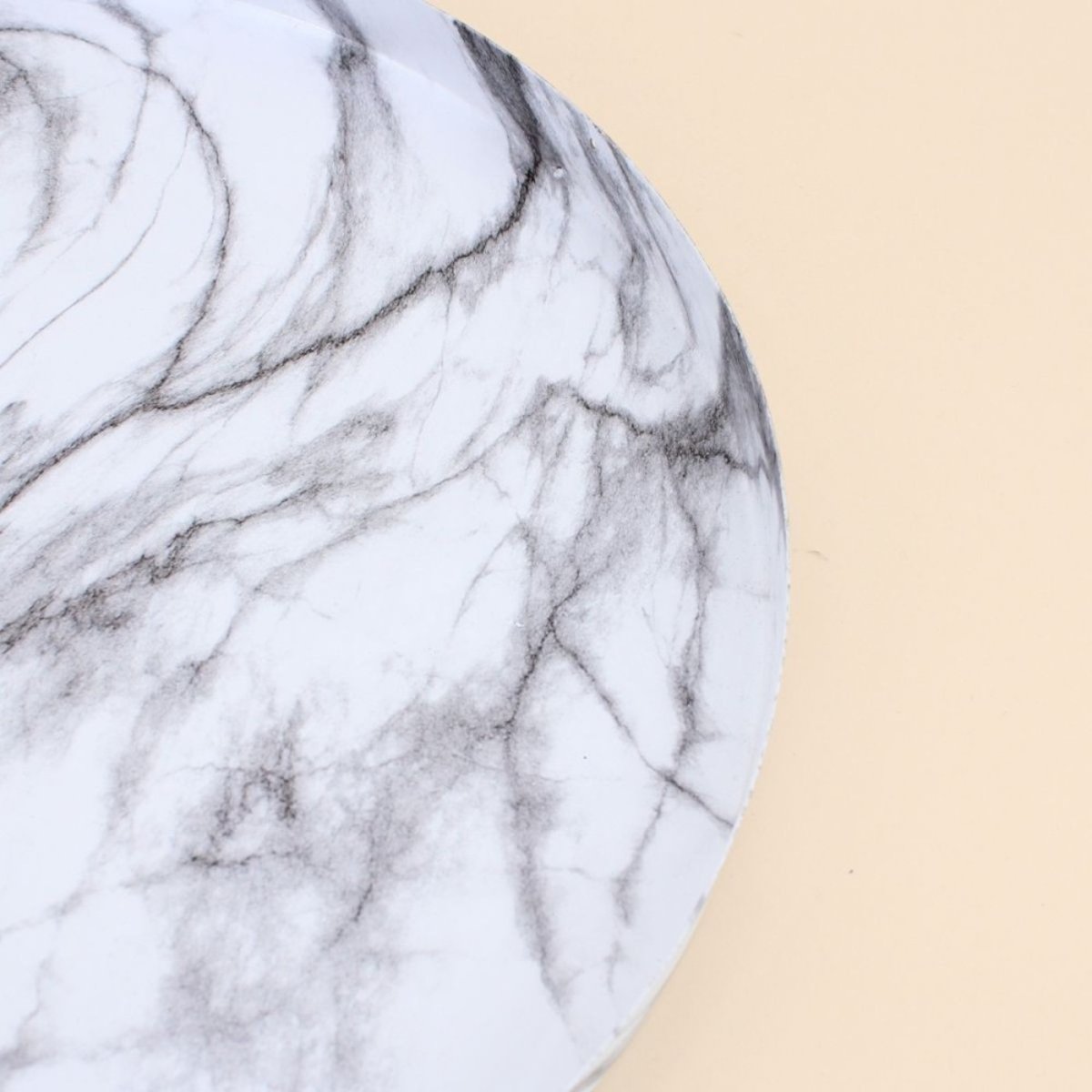 Plateau rond effet marbre 33cm blanc, ORNAMI