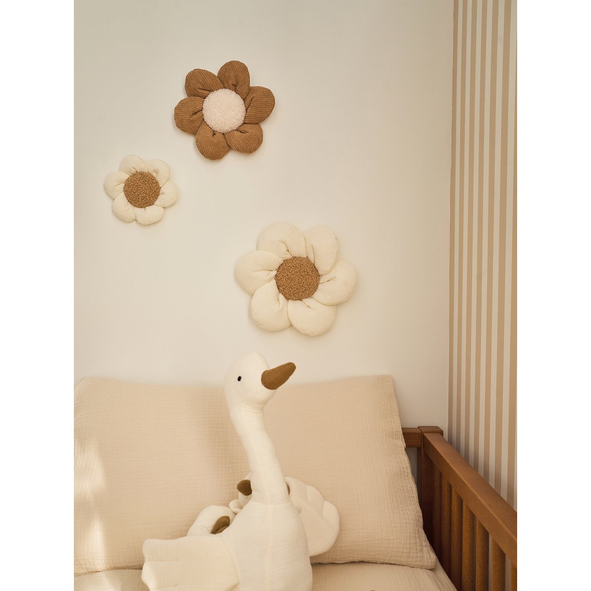 Lot de 3 fleurs en velours beige, VERTBAUDET