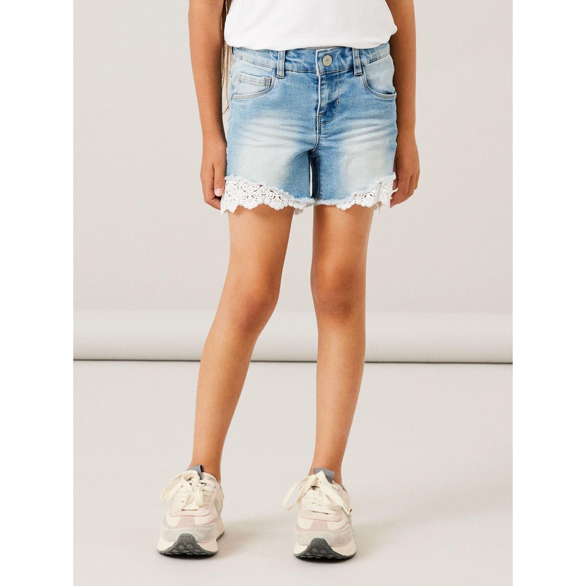 Short medium blue denim, NAME IT