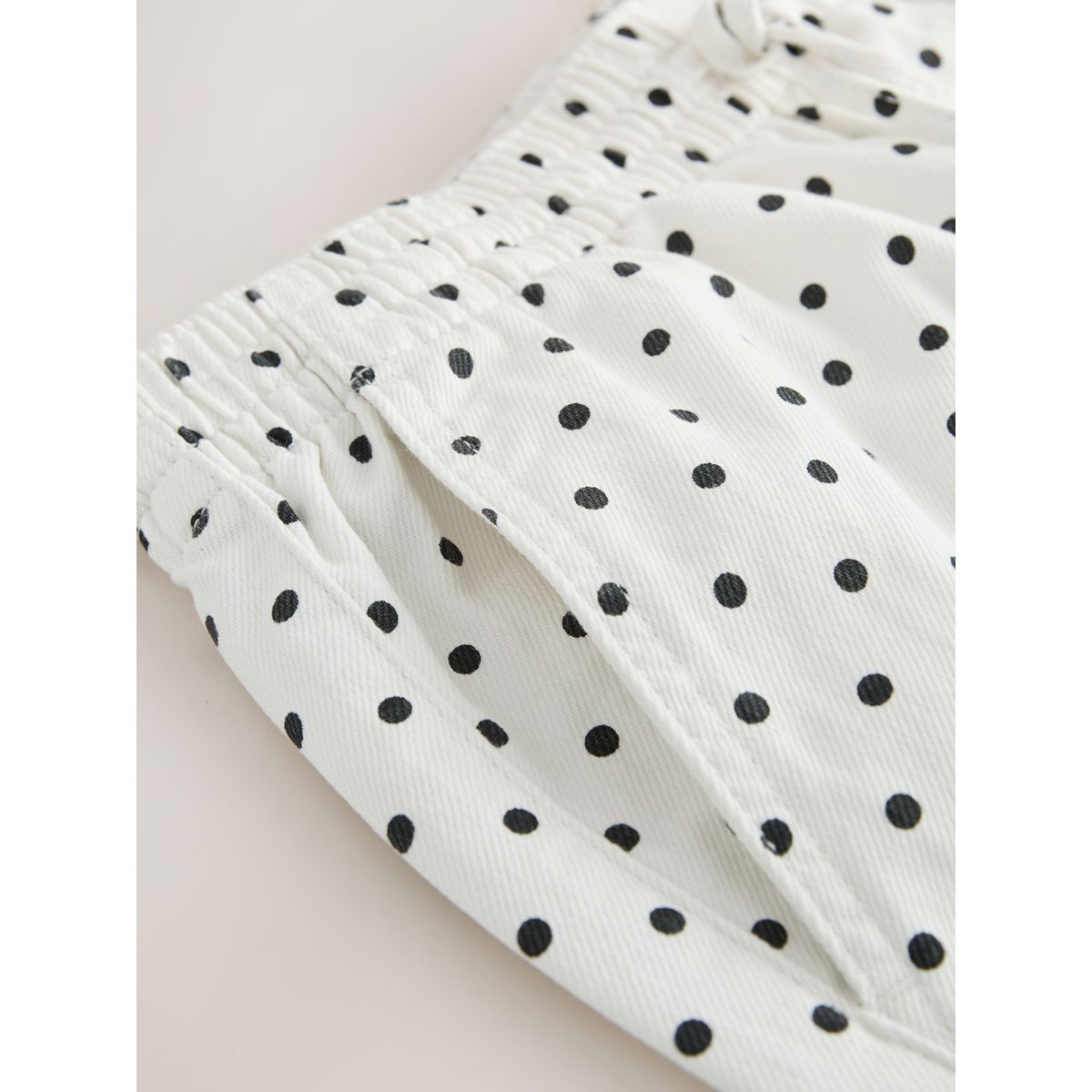 Mini short avec cordon de serrage pois blancs et noirs, NEXT