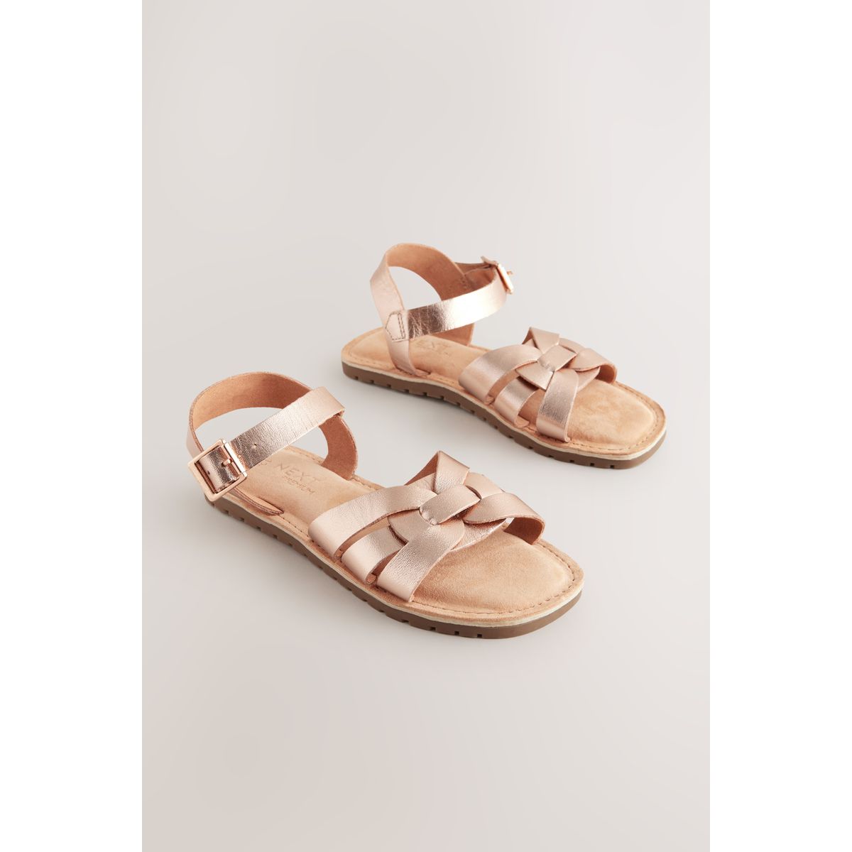 Sandales tissée en cuir or rose, NEXT