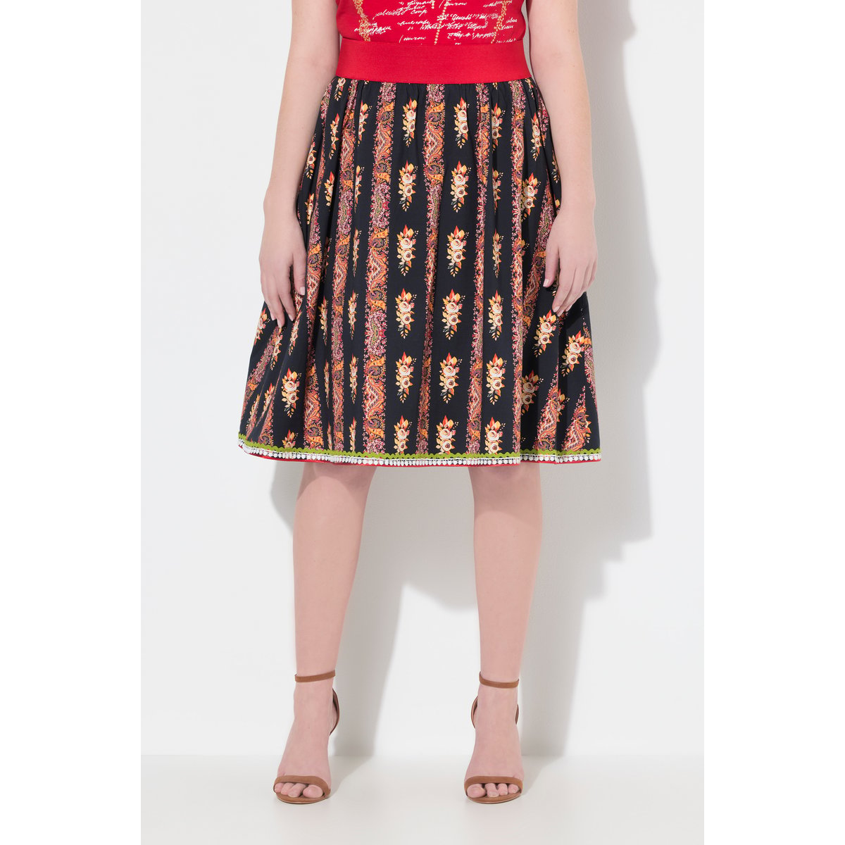 Jupe trapèze style tyrolien avec noir, ULLA POPKEN