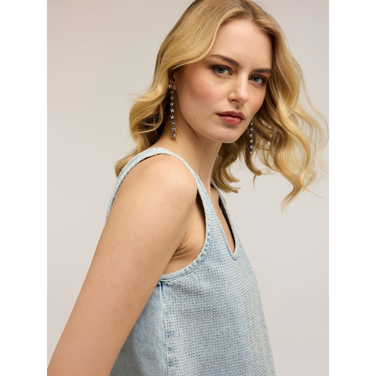 Top avec cristaux light - blue, MOTIVI
