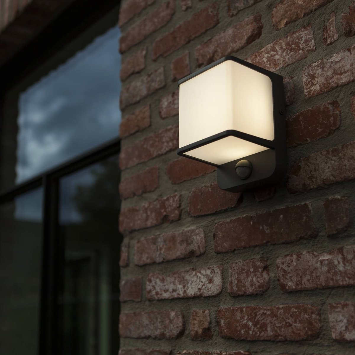 Applique murale d'extérieur sur secteur avec détecteur de mouvement DOBLO GREY SENSOR aluminium gris LED blanc chaud H14,6cm dark grey, LUMISKY