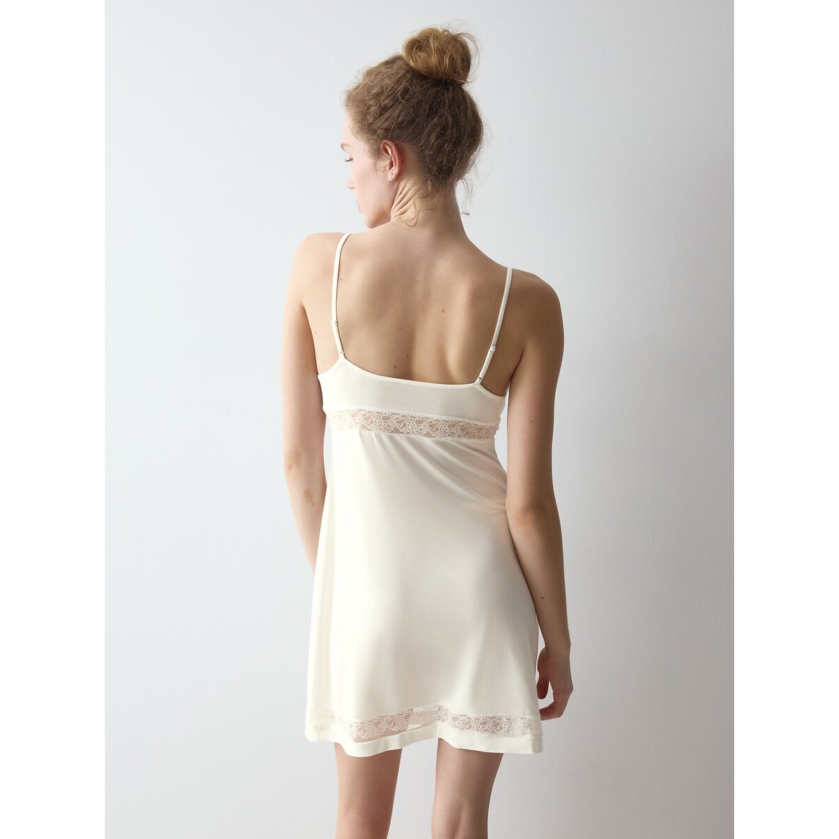 Chemise de nuit BOYFRIEND FIT blanc cassé, TRIUMPH