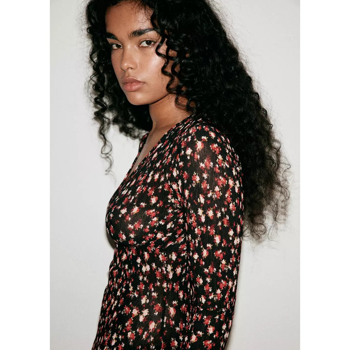 Robe plissée imprimée noir, MANGO