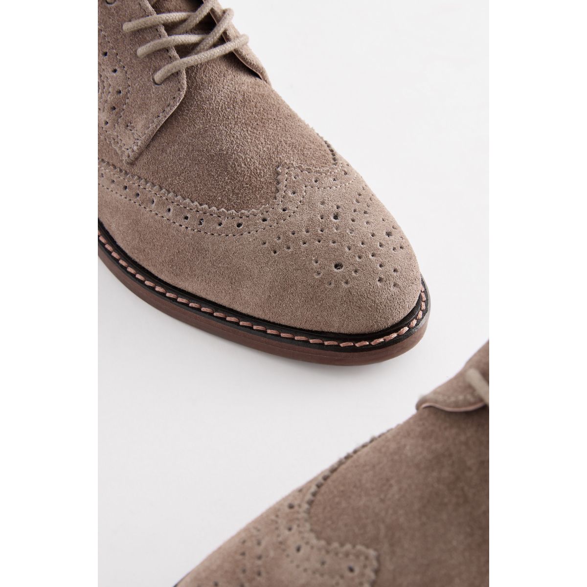 Chaussures richelieu en cuir à lacets daim neutre, NEXT