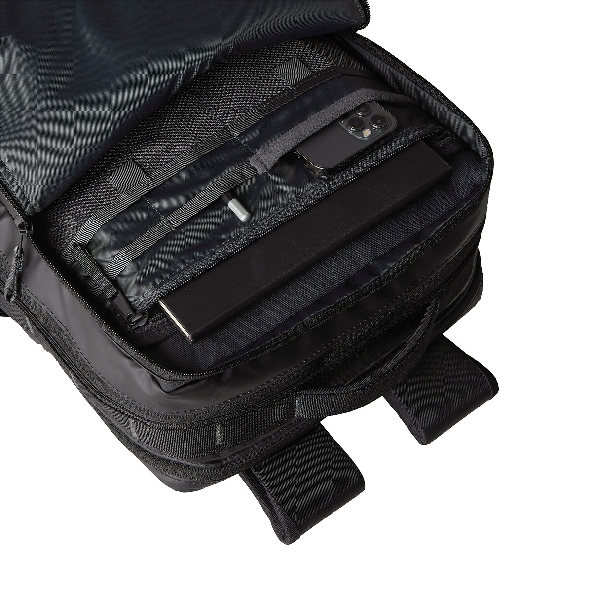 Sac à dos BASE CAMP VOYAGER DAYPACK noir, THE NORTH FACE
