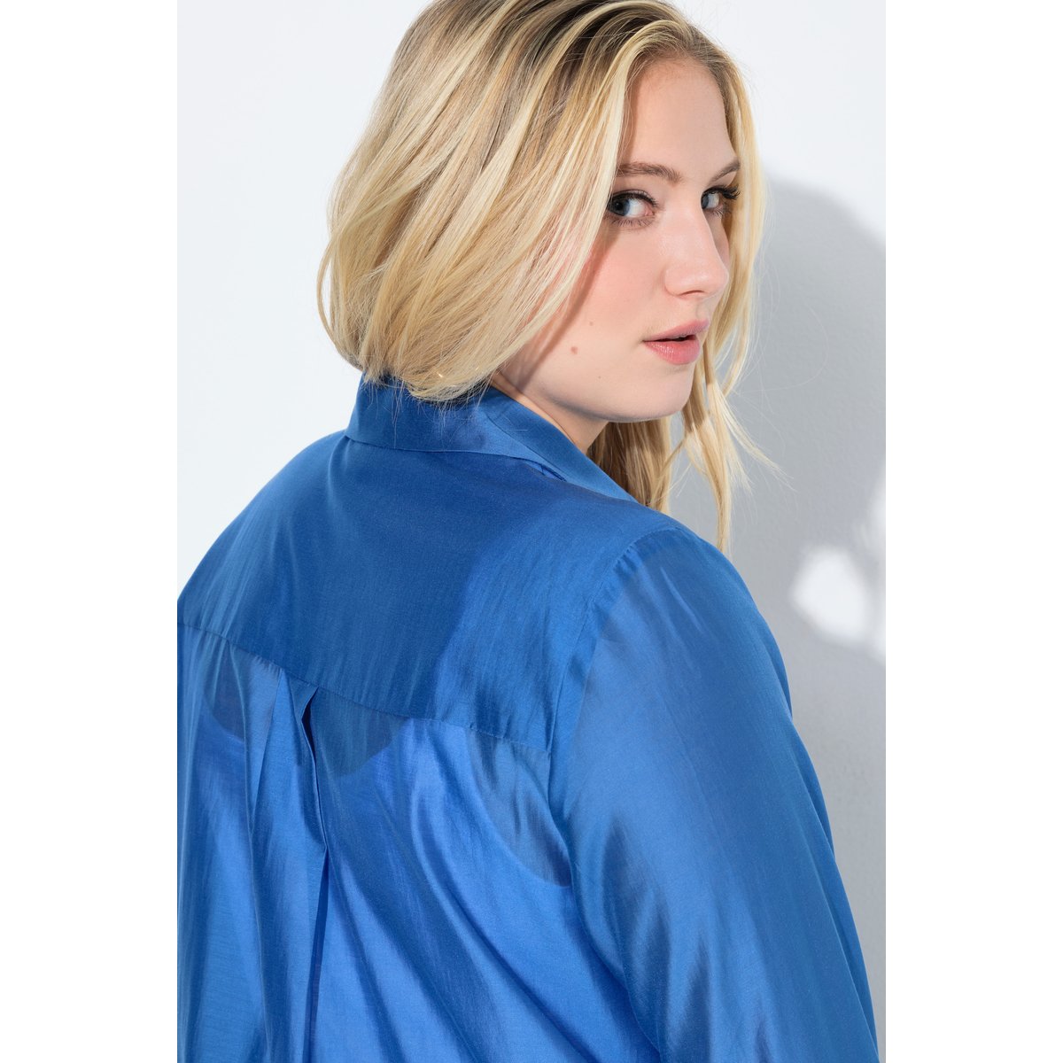 Longue blouse transparente bleu azur, ULLA POPKEN