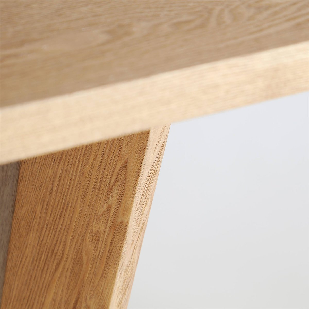 Bureau scandinave en bois au design épuré bois naturel clair chaleureux, RECOLLECTION
