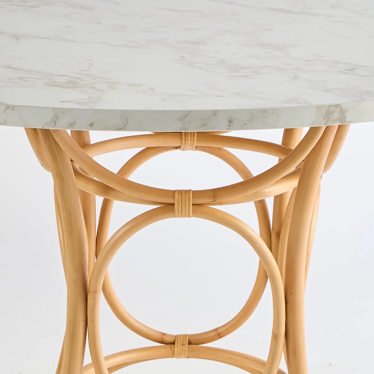 Table ronde en rotin GINGKO plateau stratifié blanc, KOK