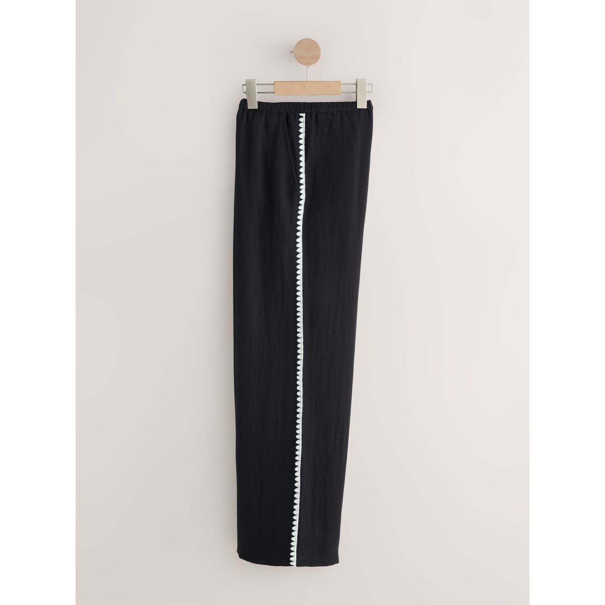 Pantalon large avec détail brodé noir, NEXT