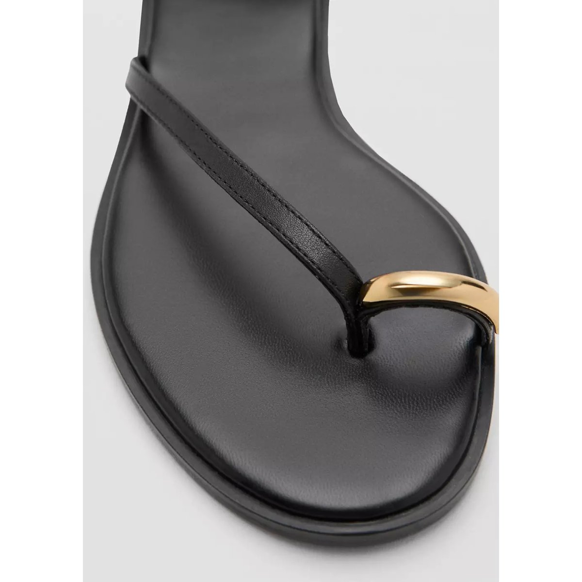 Sandales à lanières en cuir avec détails métalliques noir, MANGO