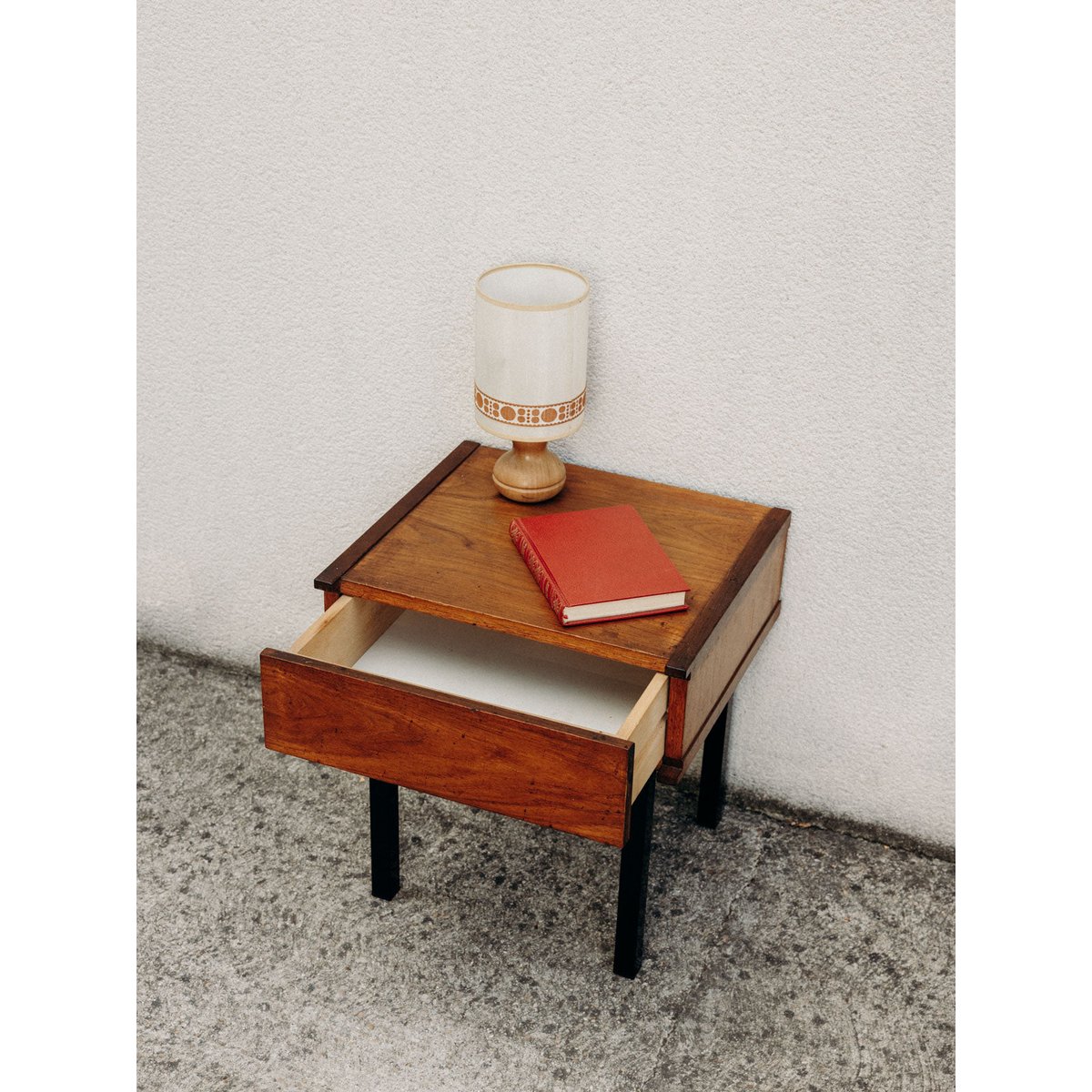 Table de chevet de style scandinave Maïa N°1510 - Bon état bois foncé, DEBONGOUT