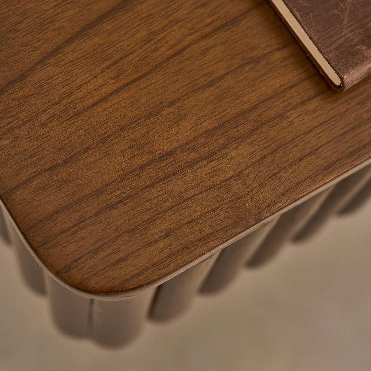 Table de chevet en bois massif suspendue 45 cm TRINIDAD marron, BERAH GETAH