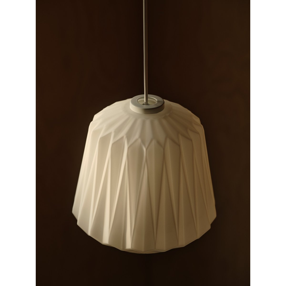 Suspension détails plissés subtils en verre opale, ELBIE blanc, NORDLUX