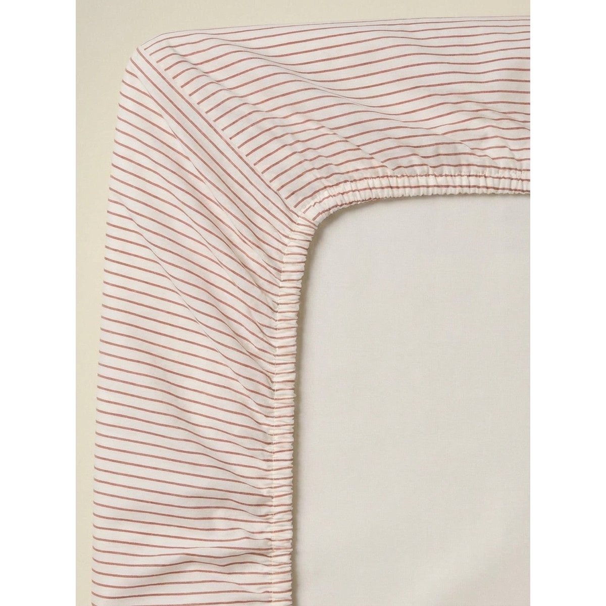 Drap-housse rayé "Esprit petit Jouy" rayure bico rose, CYRILLUS