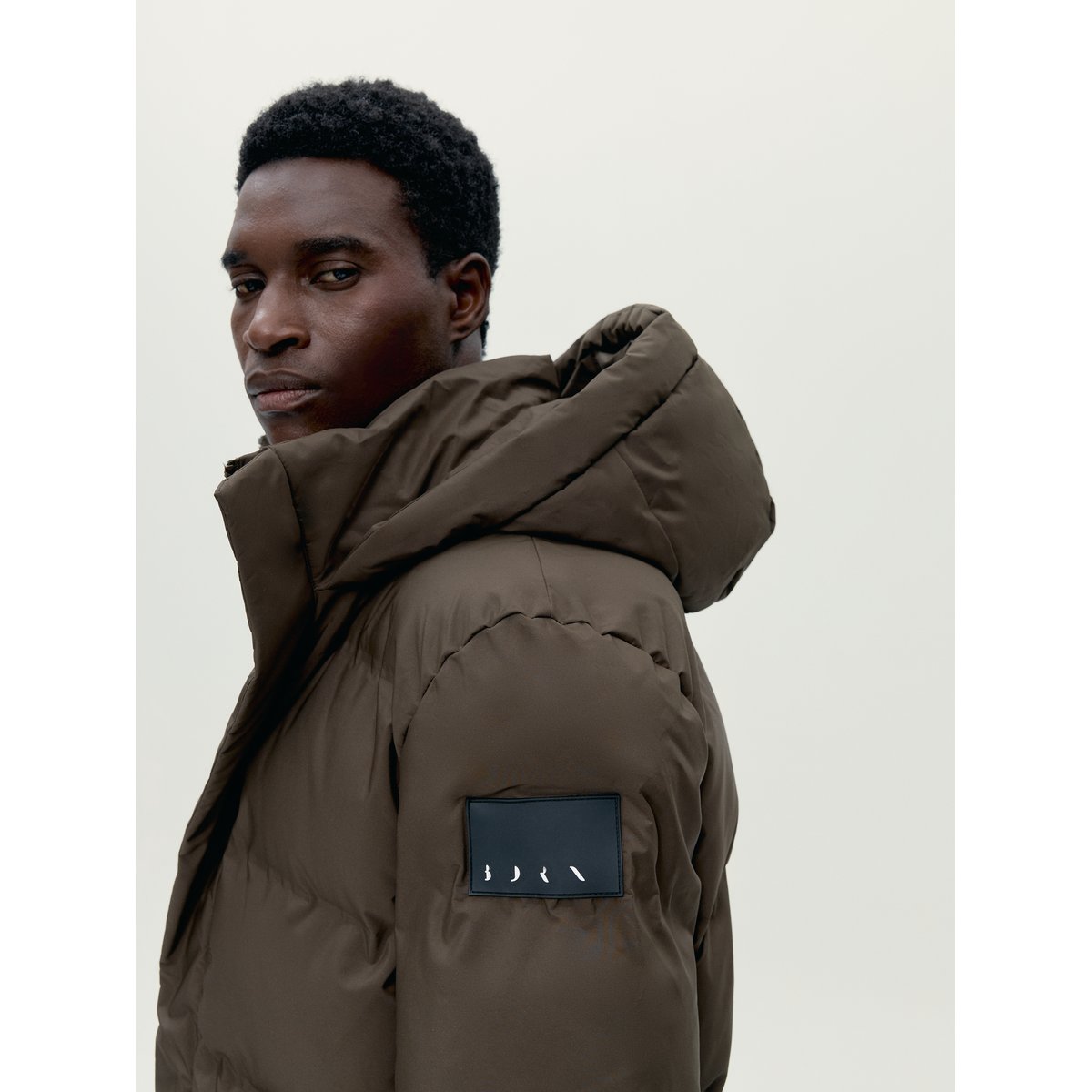 Manteau de sport homme Saiko 2.0 À capuche imperméable marron terre, BORN