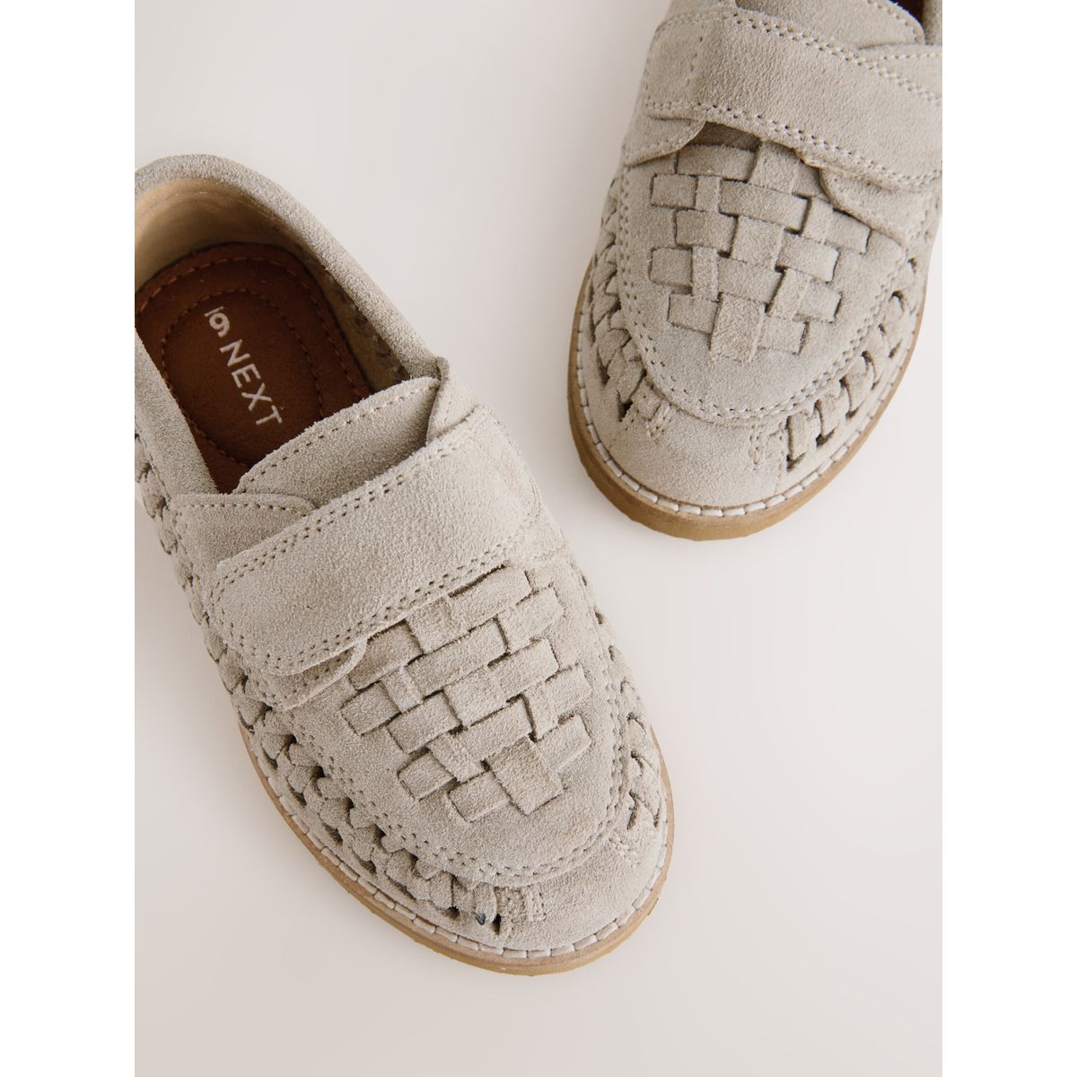Mocassins en daim tissé à scratch naturel, NEXT