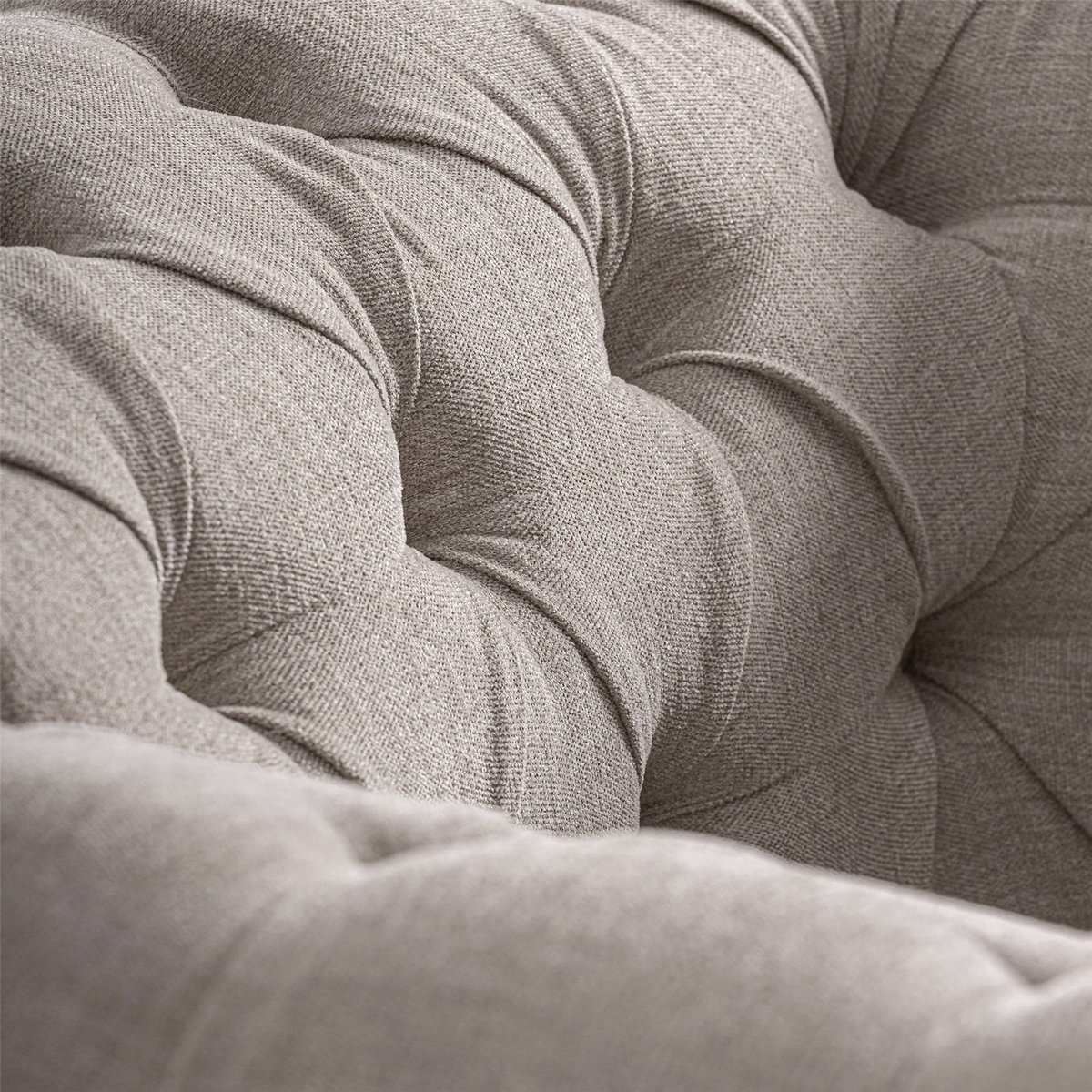 Fauteuil capitonné collection S.GORE beige et noir, RECOLLECTION
