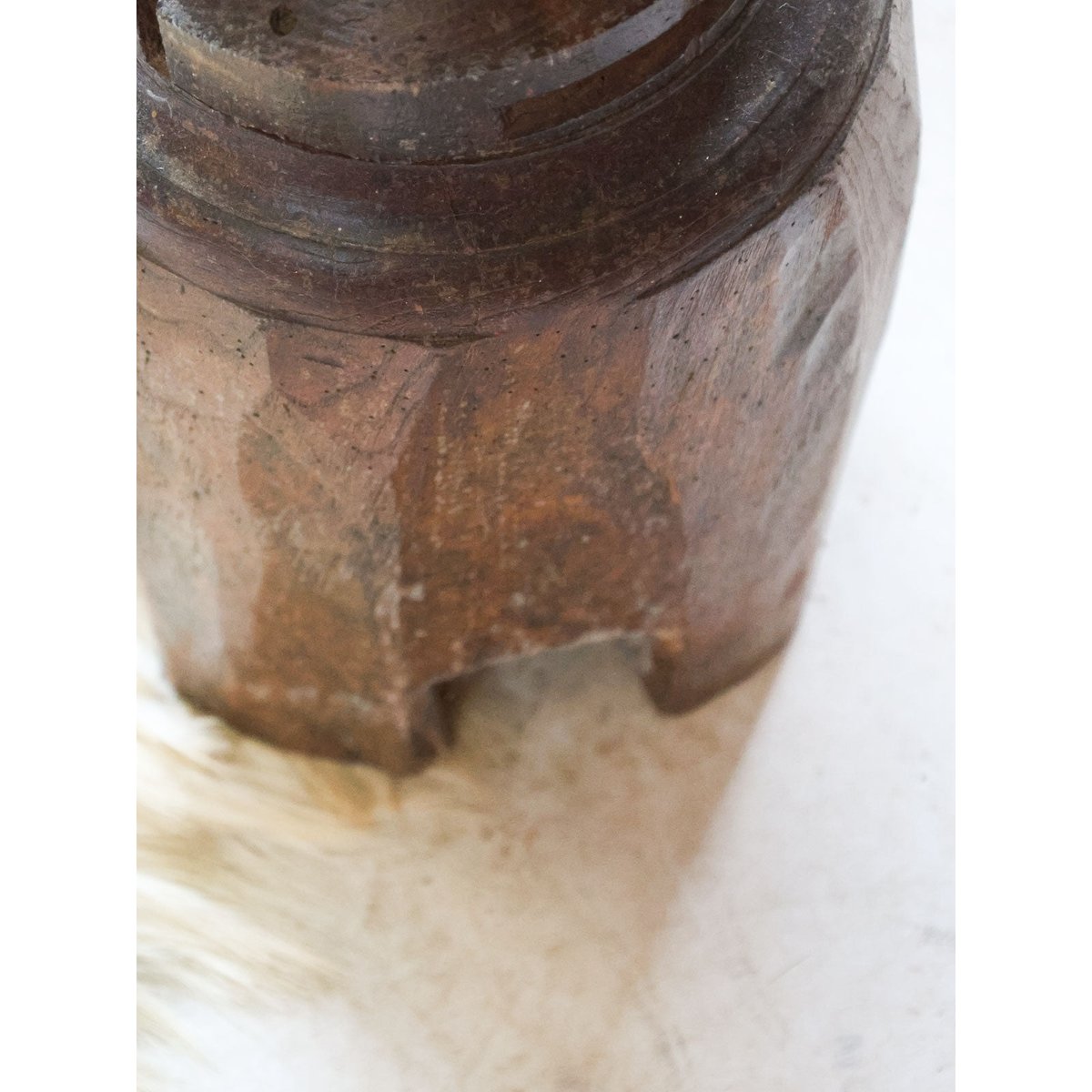 Colonne en chêne sculpté Hanna N°795 - Bon état bois foncé, DEBONGOUT