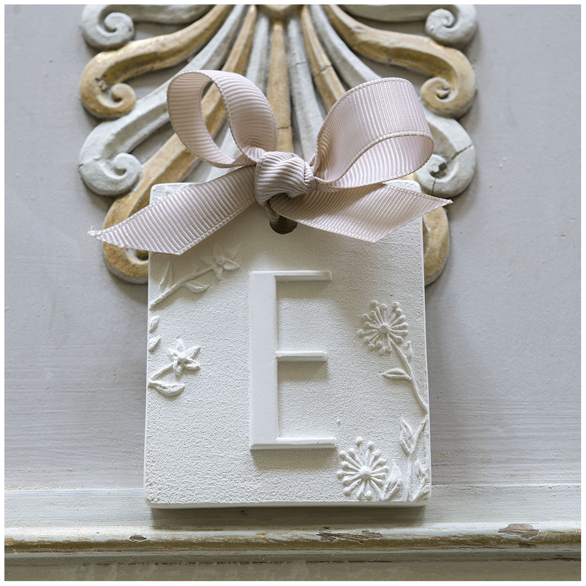 Décor parfumé lettre E - Voile de Lin blanc, MATHILDE M