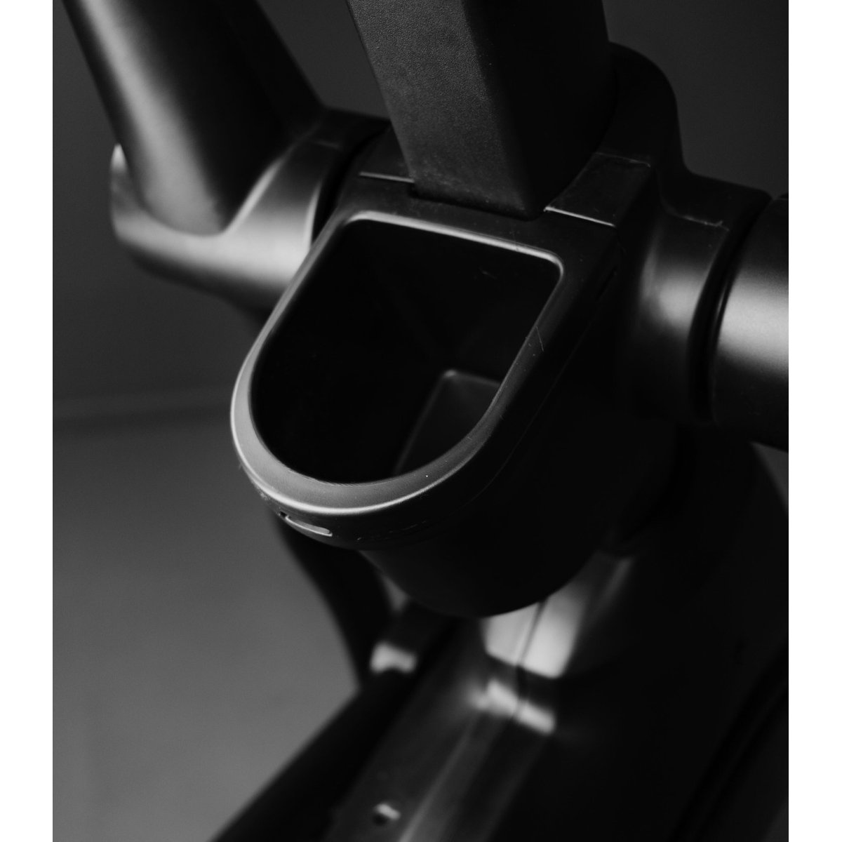 Vélo elliptique ELLIPTER FD LED auto-alimenté - CARE - ergomètre connecté noir, CARE FITNESS