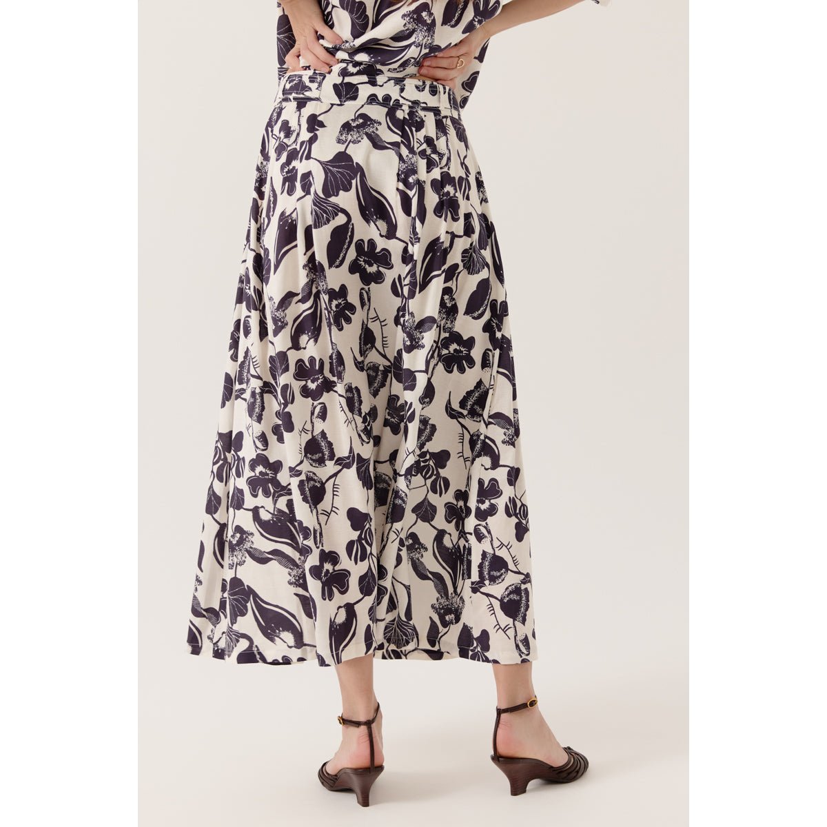 Jupe midi à imprimé taille haute et coupe évasée Cethia navy, ARTLOVE