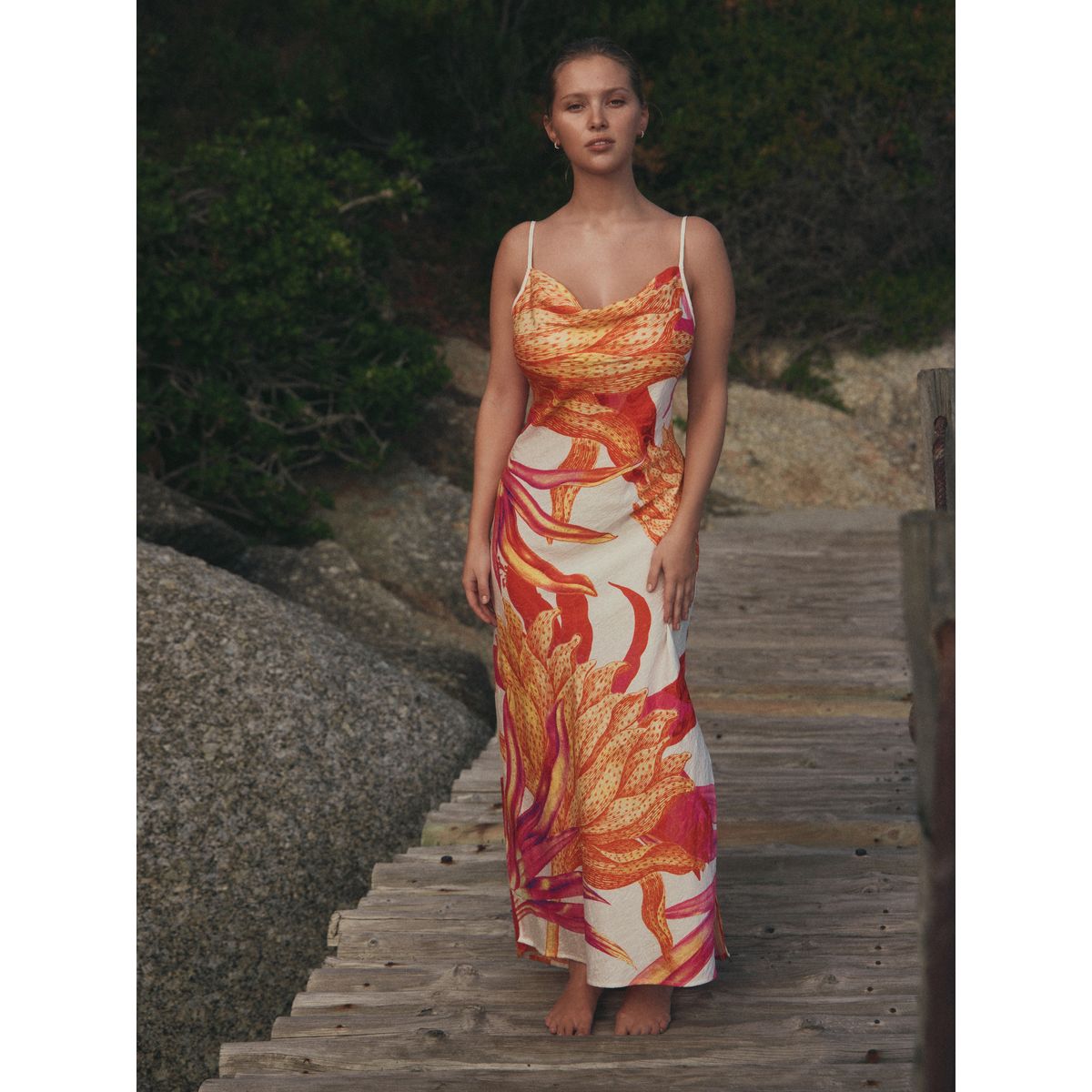 Robe longue à col drapé avec bretelles collection kew tropical, NEXT