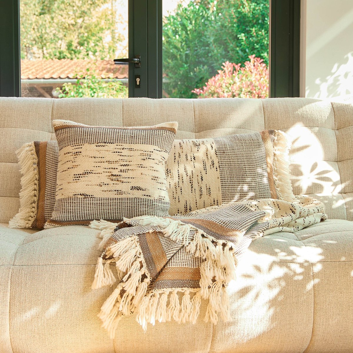Coussin tissu acrylique CLAUS marron, HABITAT