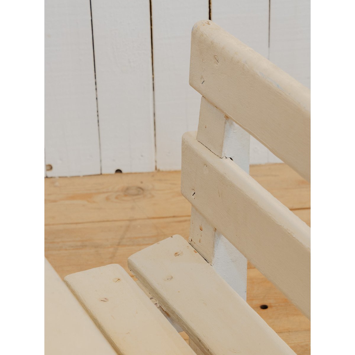 Pupitre et banc pour enfant en bois blanc Edouard N°1124 - Bon état blanc, DEBONGOUT