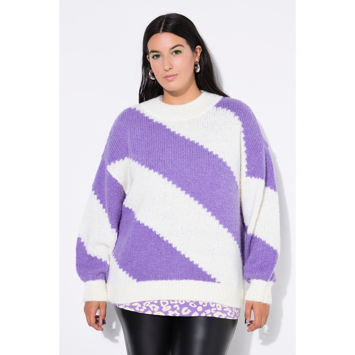 Pull oversize, larges rayures en biais violet, STUDIO UNTOLD
